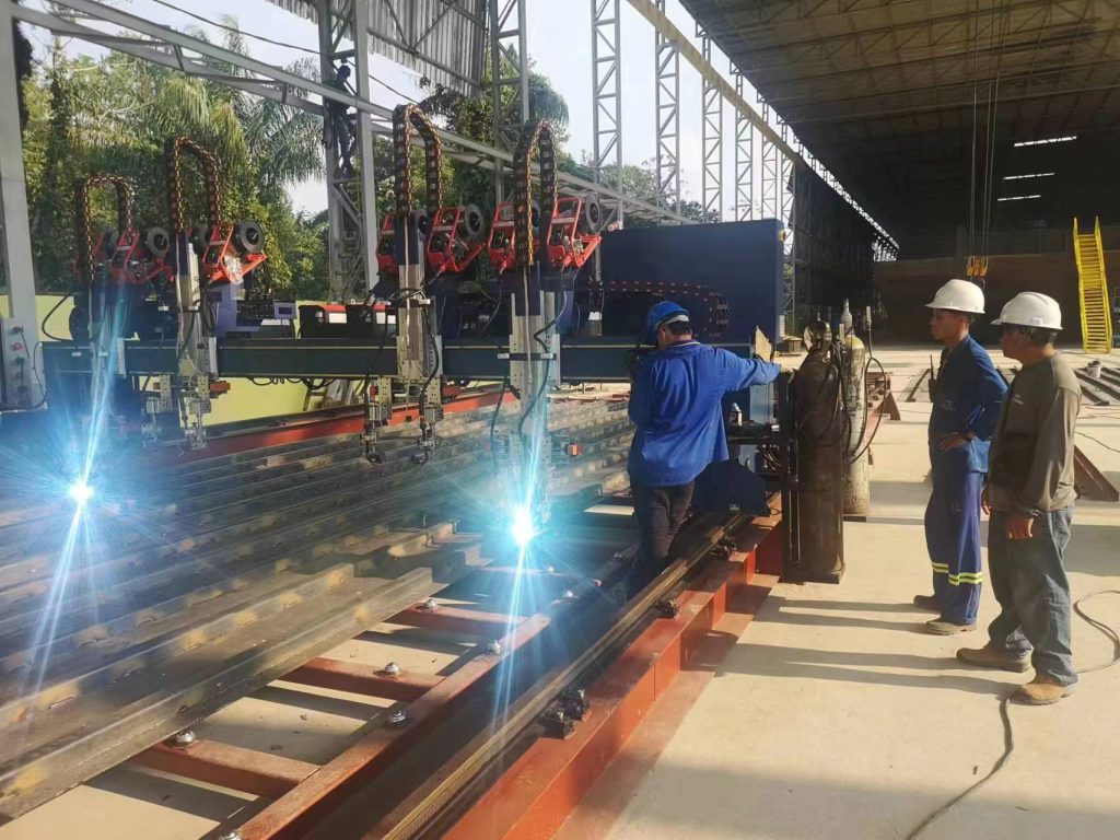 Stiffner welding gantry