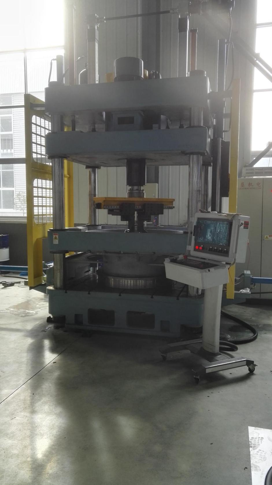 CNC metal internal spinning machine