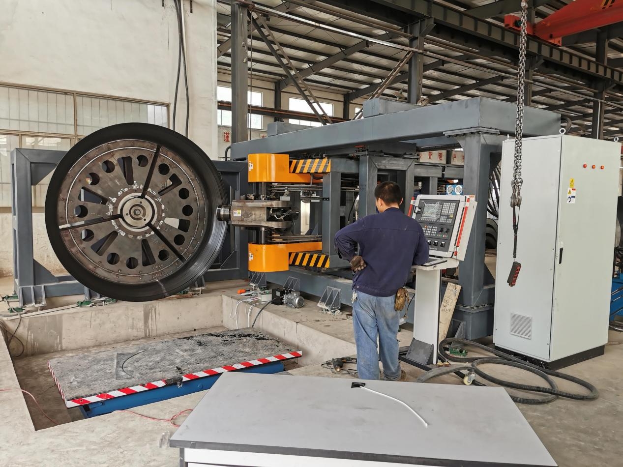 Large CNC flanging machine