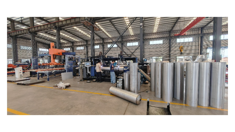 Rolling and welding production line in operation